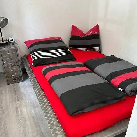 Ruhige Wohnung Im Fabrikstil In Chemnitz Exterior foto