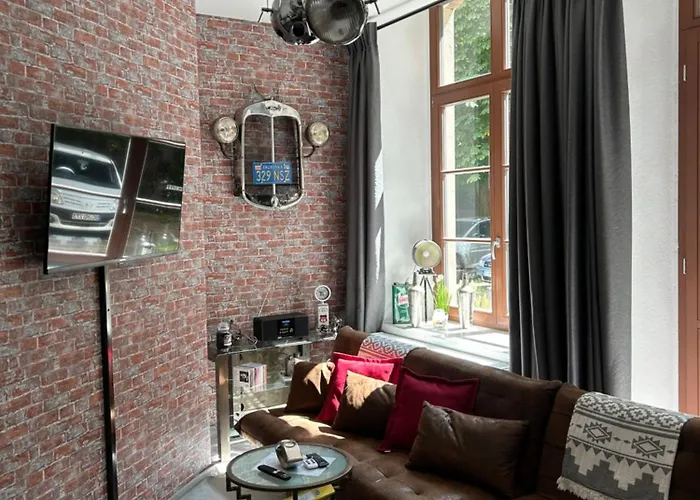Ruhige Wohnung Im Fabrikstil In Chemnitz